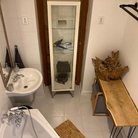 Downtown 3 Bdr Charm - Walk To All Attractions Bratislava Esterno foto